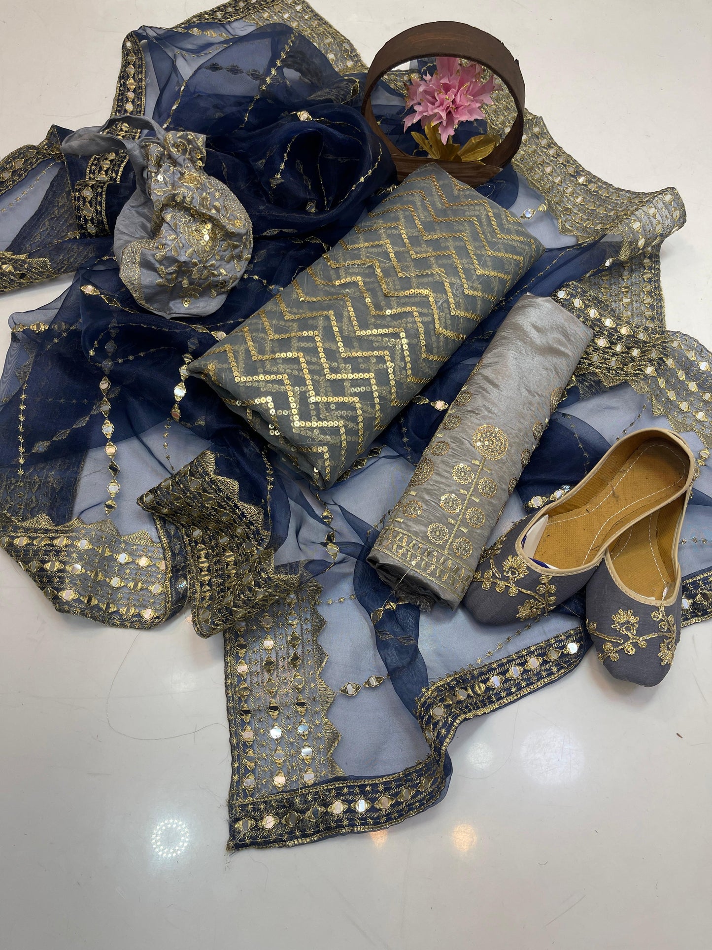 Luxury Fancy Embroidered Organza 5-Piece Suit with Matching Khussa & Handbag