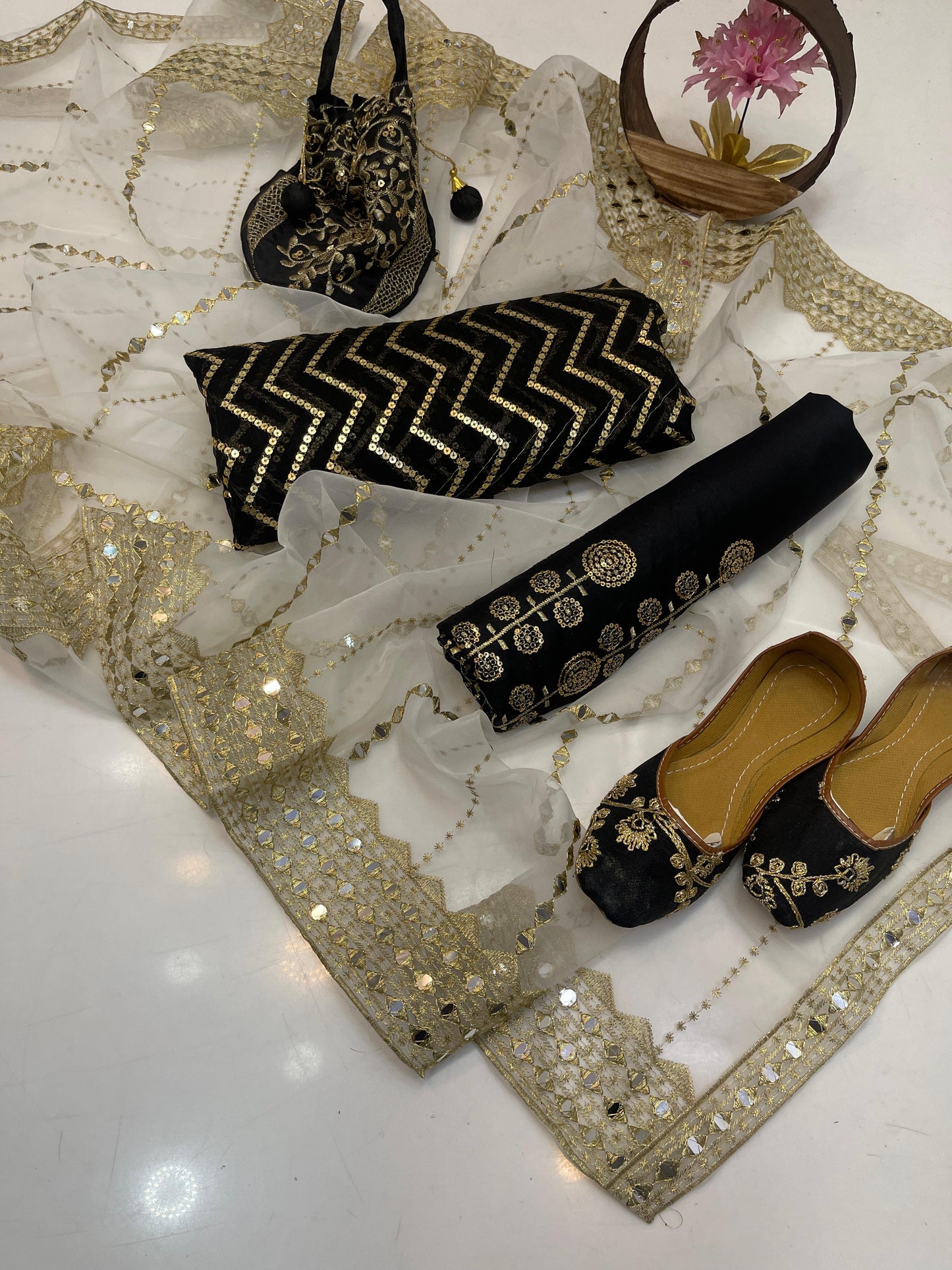 Luxury Fancy Embroidered Organza 5-Piece Suit with Matching Khussa & Handbag