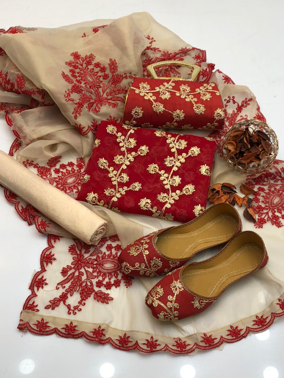Luxury Crinkle Chiffon Fancy 5-Piece Suit with Matching Khussa & Clutch