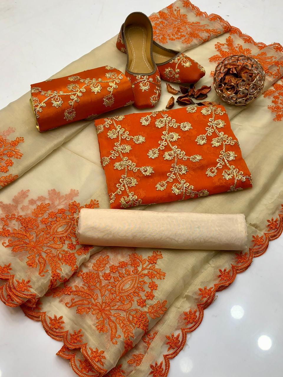Luxury Crinkle Chiffon Fancy 5-Piece Suit with Matching Khussa & Clutch