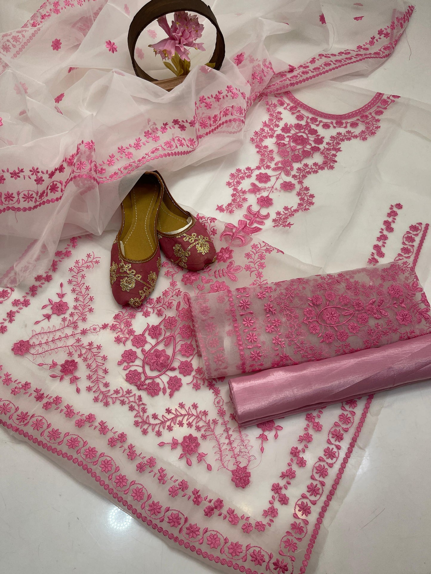 ✨ New Collection Organza Embroidered Suit with Organza Dupatta & Matching Khusa Gift