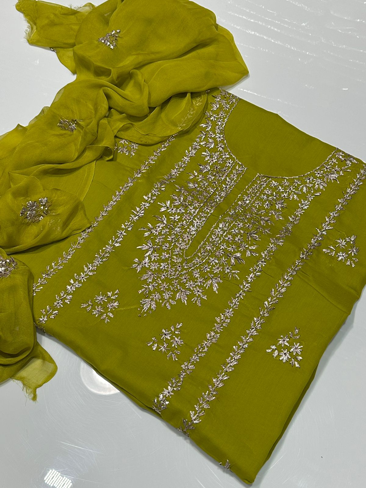✨ NEW COLLECTION 2026 – Pure Lawn 3-Piece Suit with Handmade Gotta Work & Embroidered Chiffon Dupatta