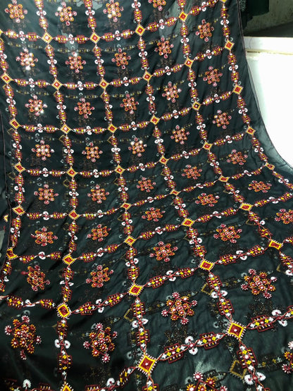 ✨ NEW COLLECTION 2025 – Pure Crinkle 9mm Computer Embroidered Suit with 4-Border Check Jaal Chaddar